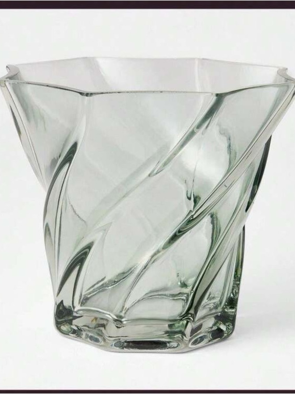 Swirl Glass Vase Wide Rim - Threshold™
Designed With Studio McGee
